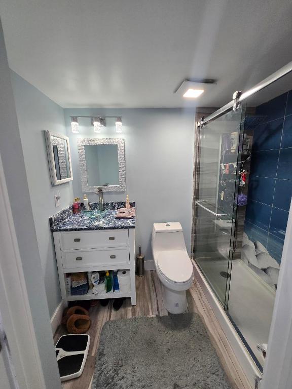 BAY REACH CONDO - Residential