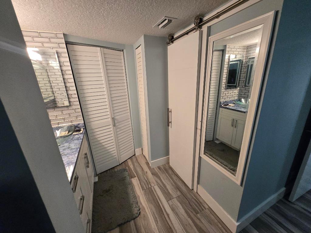 BAY REACH CONDO - Residential