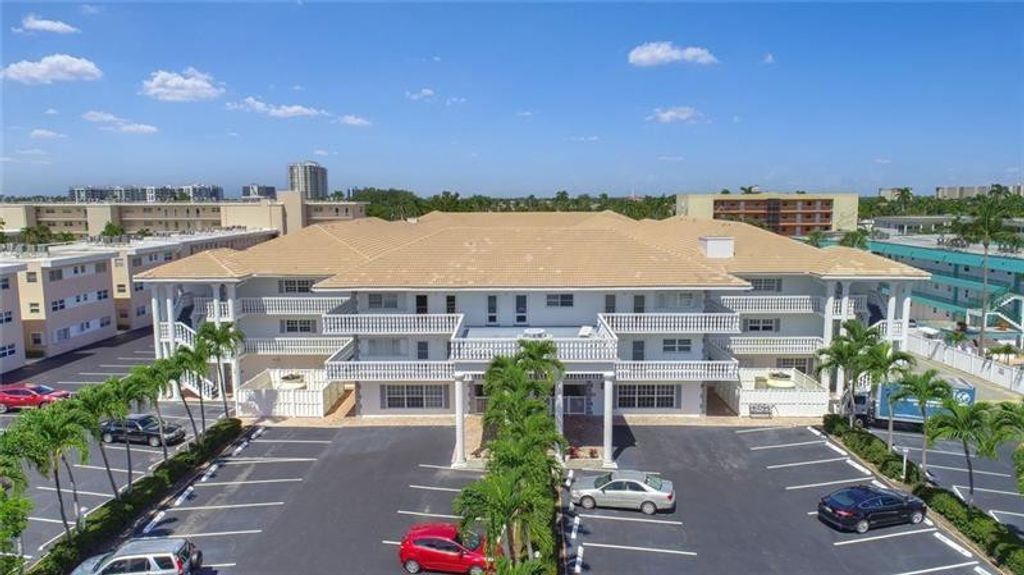 Photo of 1461 S Ocean Boulevard S #321, Lauderdale By The Sea, FL 33062 (MLS # B26019996)