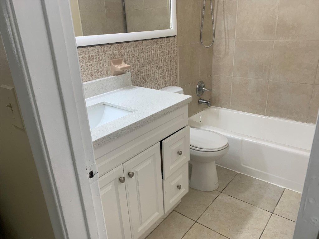 Oriole Estates Sec 8 65-9 - Residential Lease