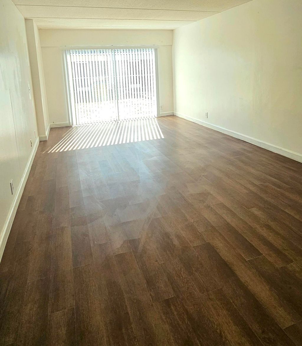 Photo of 1501 Crescent Circle #B10, West Palm Beach, FL 33403 (MLS # B26008386)