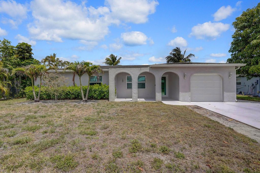 Photo of 10927 Granite Street, Boca Raton, FL 33428 (MLS # R11087192)