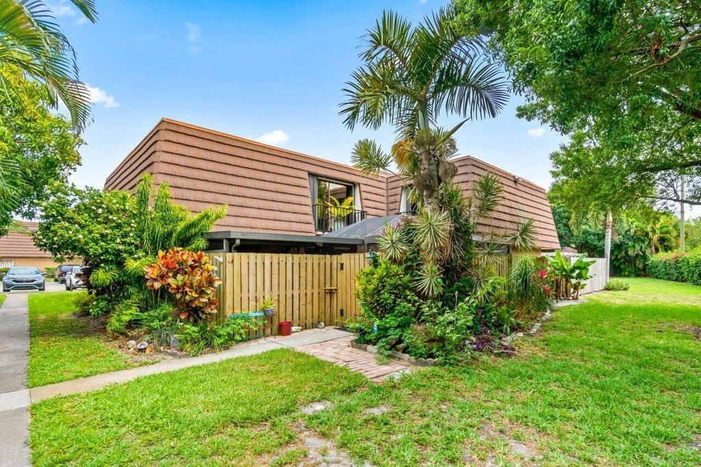 Photo of 1715 17th Lane, Palm Beach Gardens, FL 33418 (MLS # R11130012)