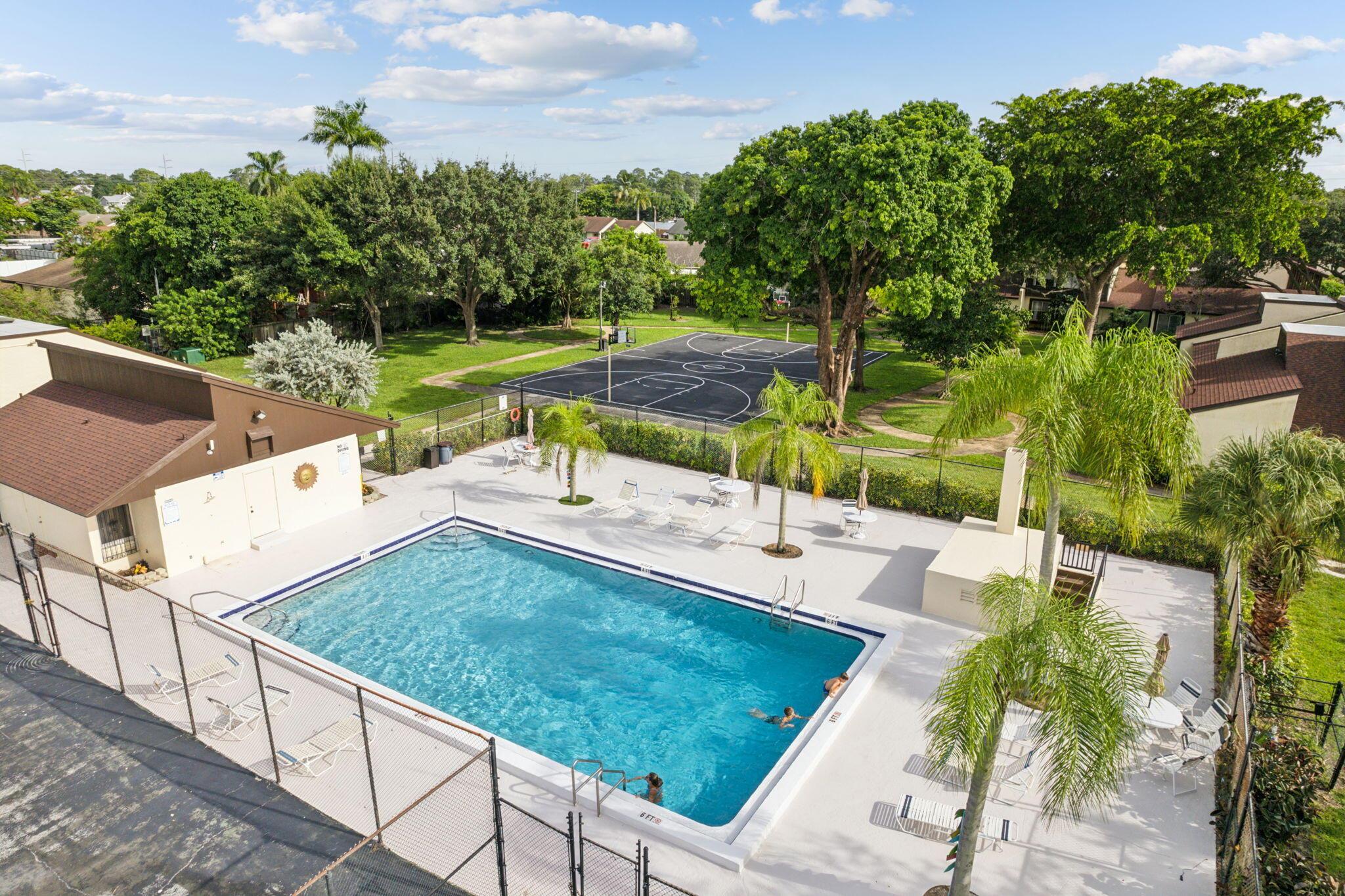 FOREST CONDO - Residential Lease