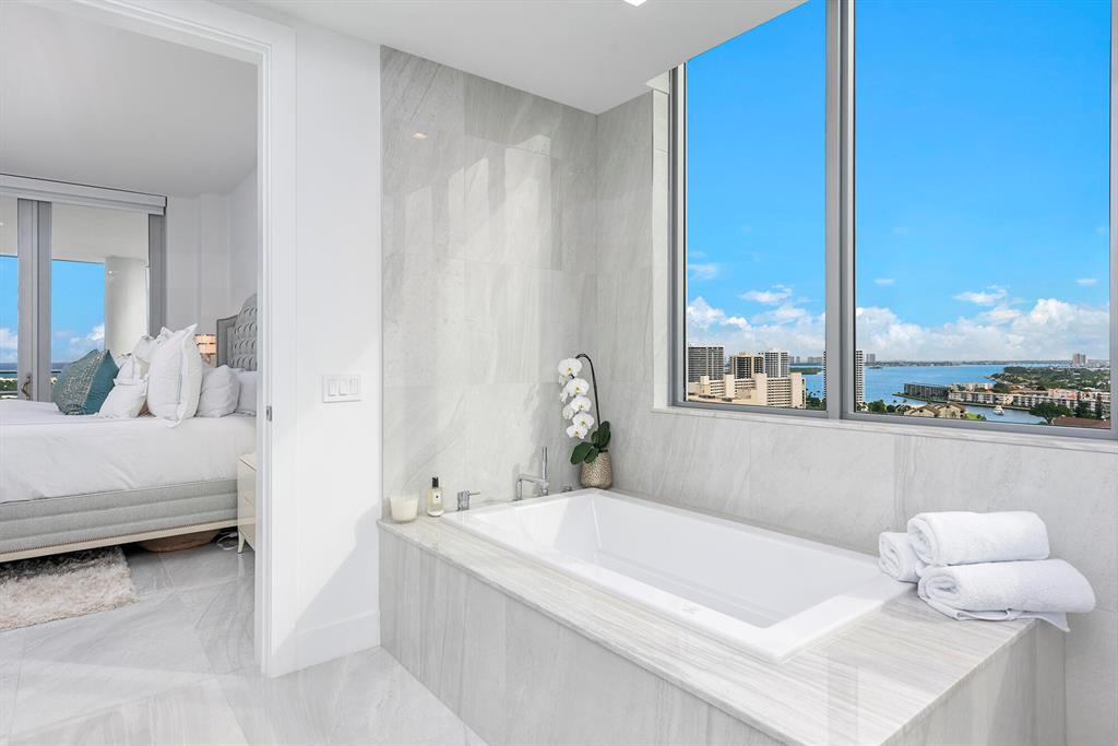 WATER CLUB 3 NORTH PALM B - Residential