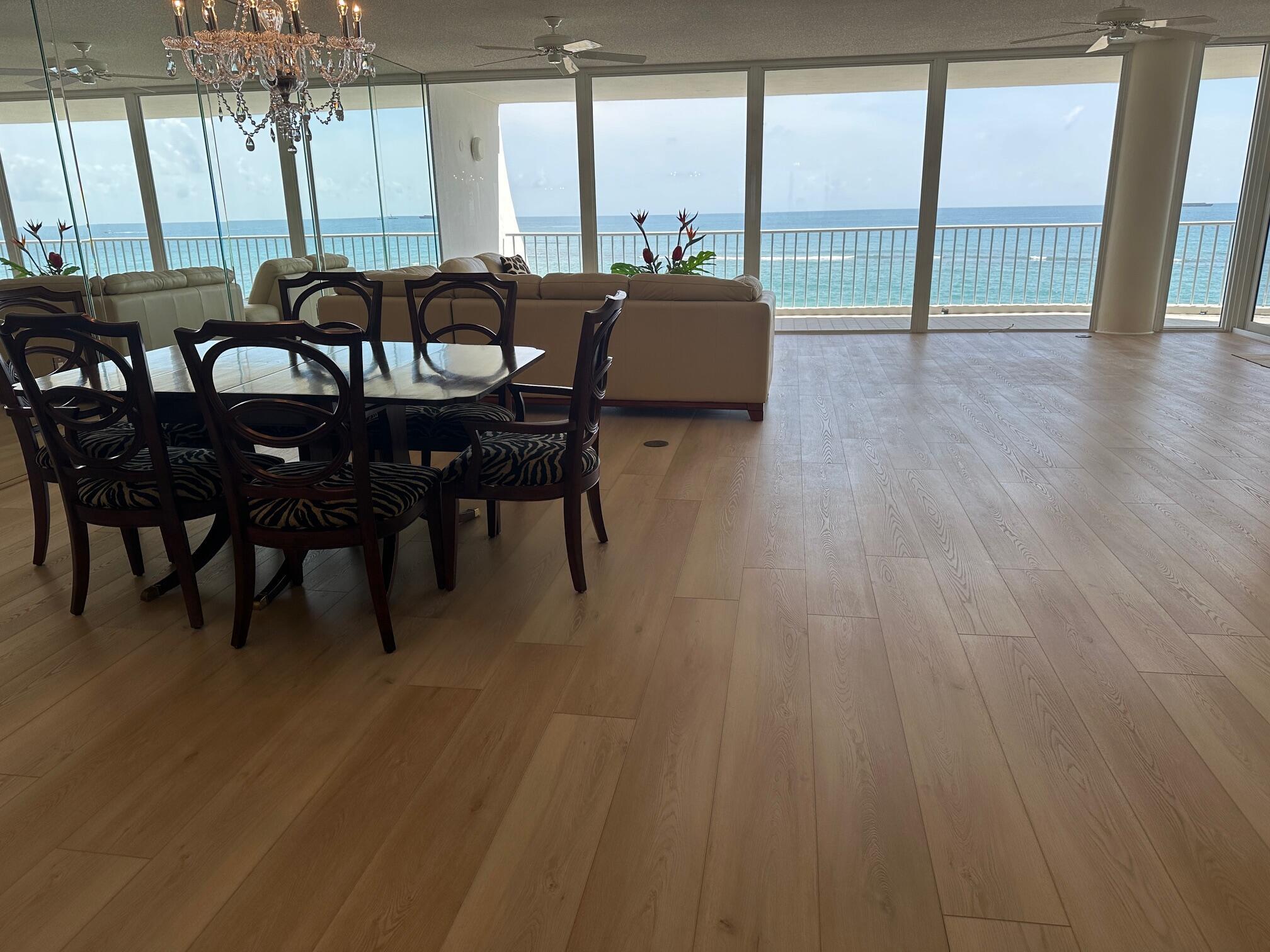 SAILFISH POINT - Residential