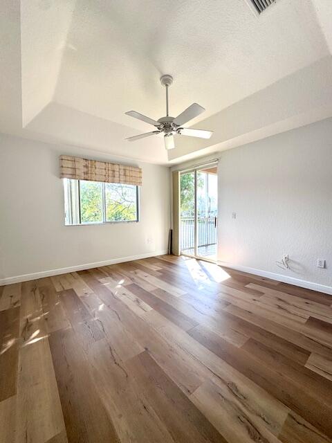 EXETER CONDOMINIUM - Residential Lease