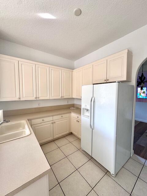 EXETER CONDOMINIUM - Residential Lease