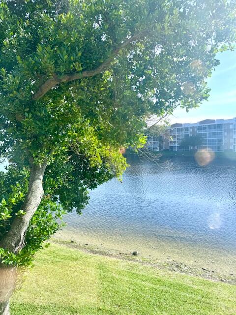 EXETER CONDOMINIUM - Residential Lease