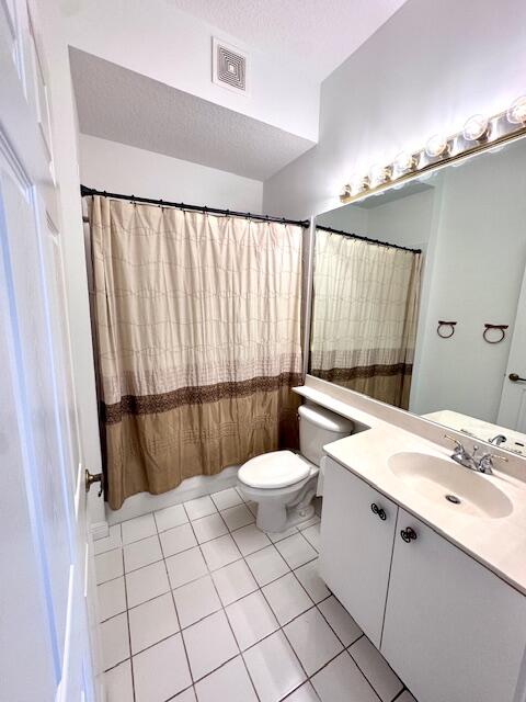 EXETER CONDOMINIUM - Residential Lease