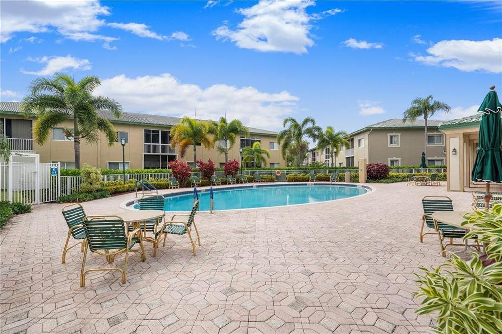 EXETER CONDOMINIUM - Residential Lease