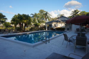 BOCA RIDGE GLEN LAKEFRONT - Residential