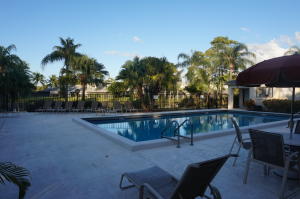 BOCA RIDGE GLEN LAKEFRONT - Residential