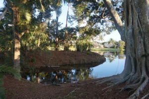 BOCA RIDGE GLEN LAKEFRONT - Residential