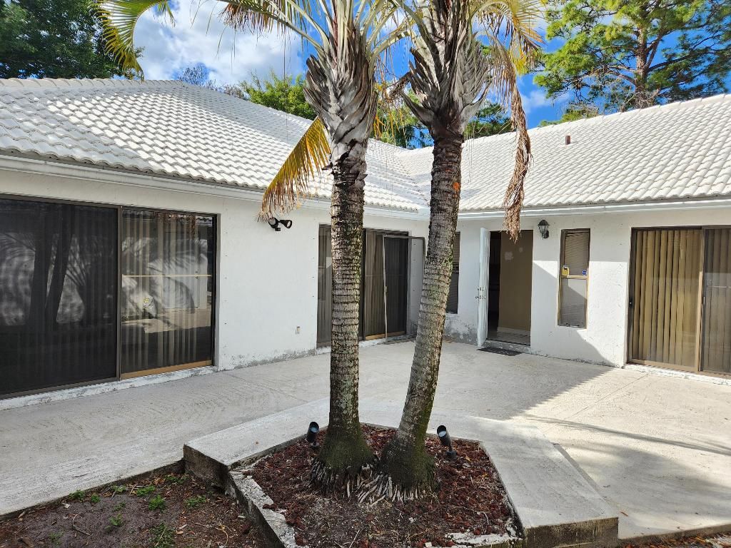 Photo of 13962 Morning Glory Drive, Wellington, FL 33414 (MLS # R10960185)