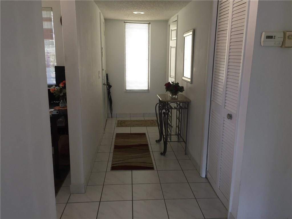 Racquet Club Apts. at Bon - Residential