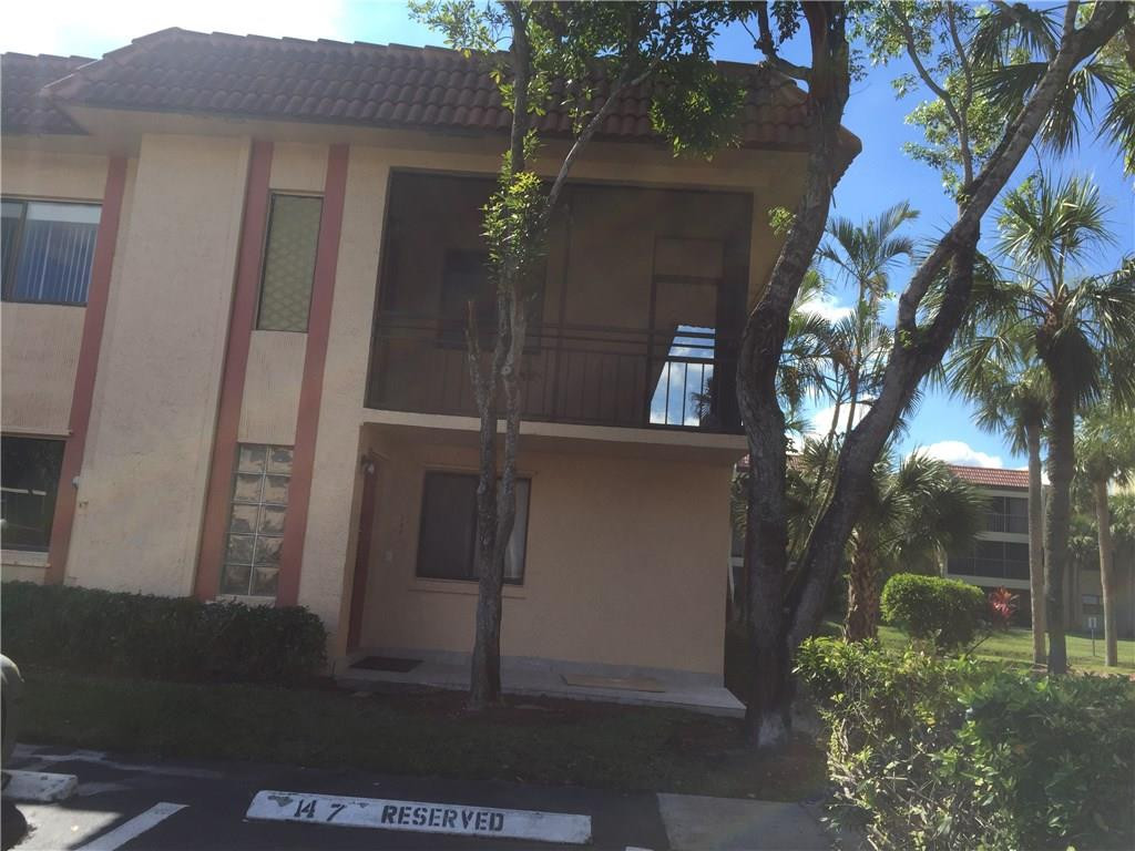 Racquet Club Apts. at Bon - Residential