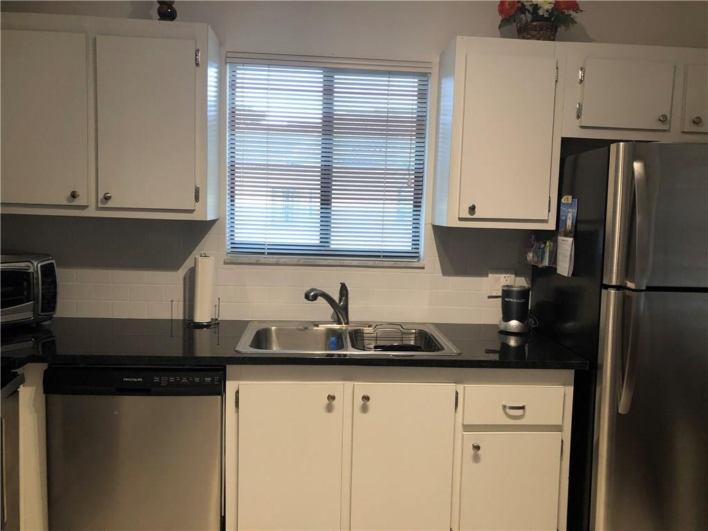 Racquet Club Apts. at Bon - Residential