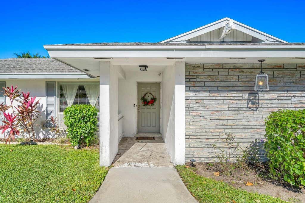 Photo of 4179 Hyacinth Circle, Palm Beach Gardens, FL 33410 (MLS # R10944806)