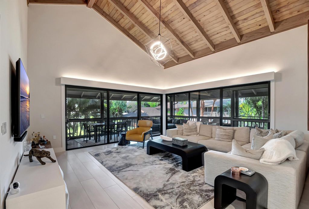 Photo of 7107 Rain Forest Drive #B-1-U, Boca Raton, FL 33434 (MLS # R11049738)