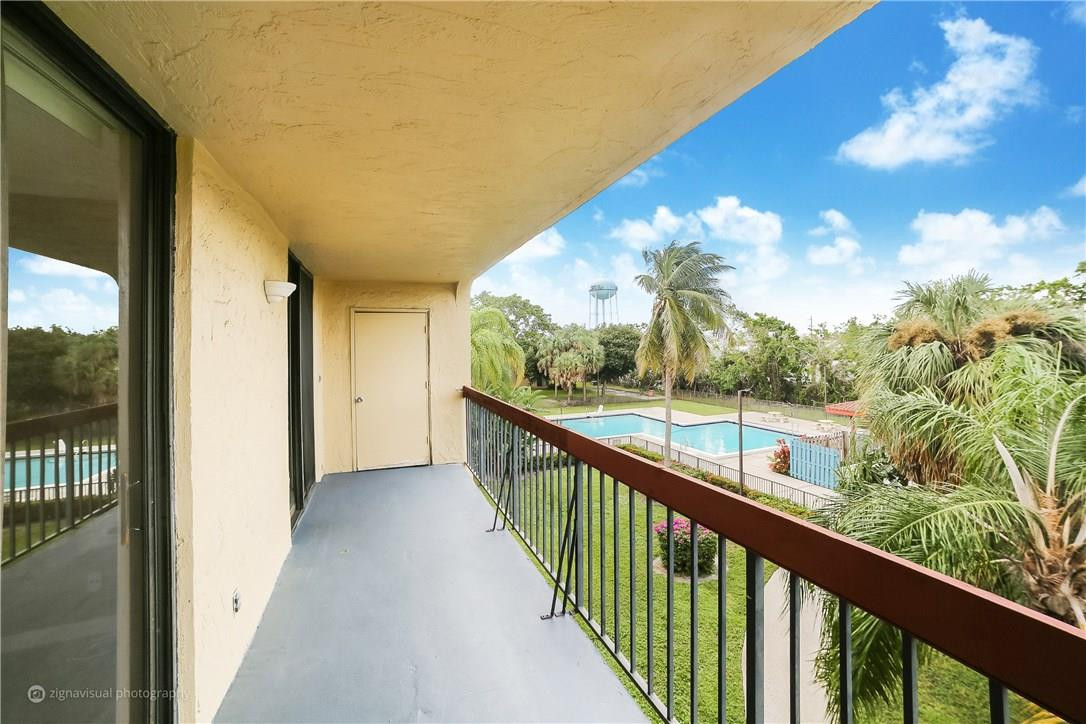 VISTA GARDENS CONDOMINIUM - Residential