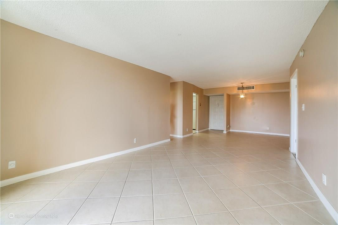 VISTA GARDENS CONDOMINIUM - Residential