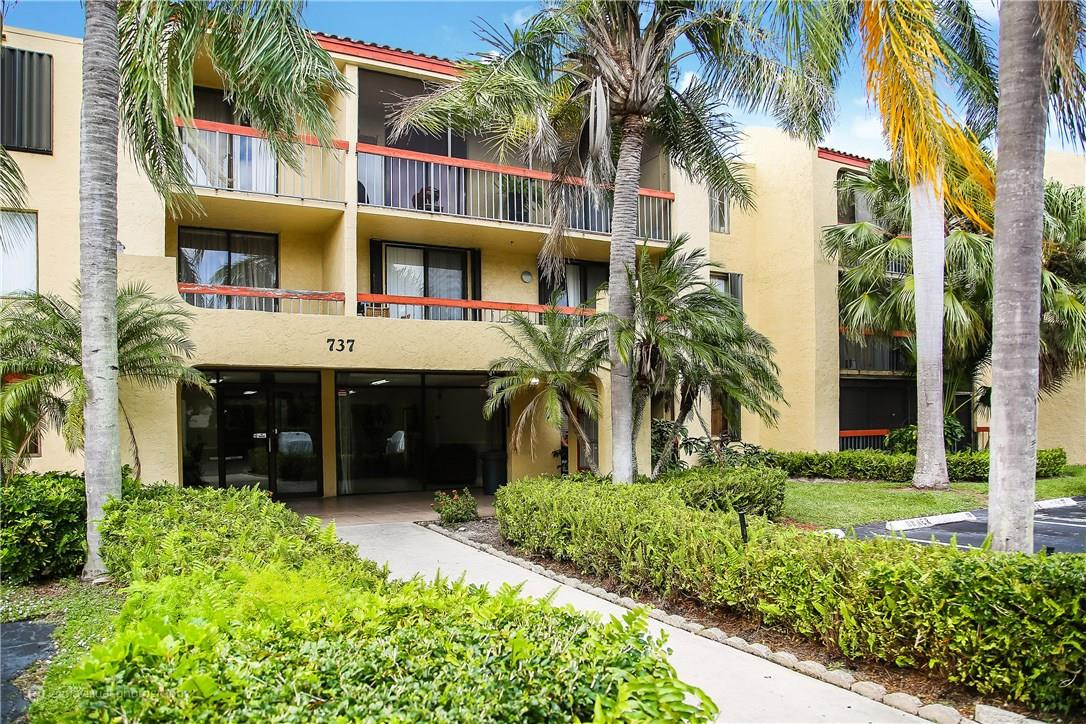VISTA GARDENS CONDOMINIUM - Residential