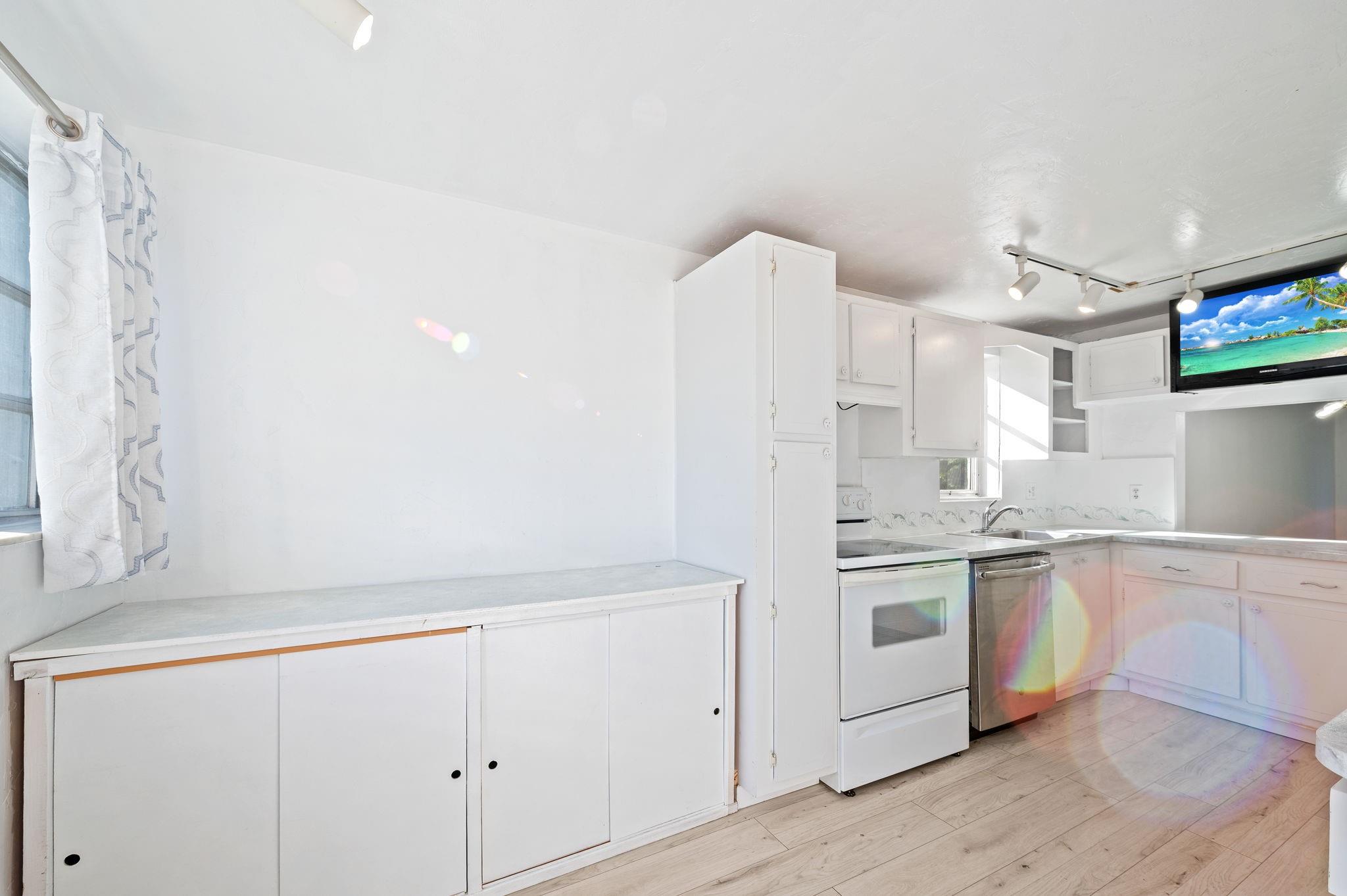 Sands Point - Residential