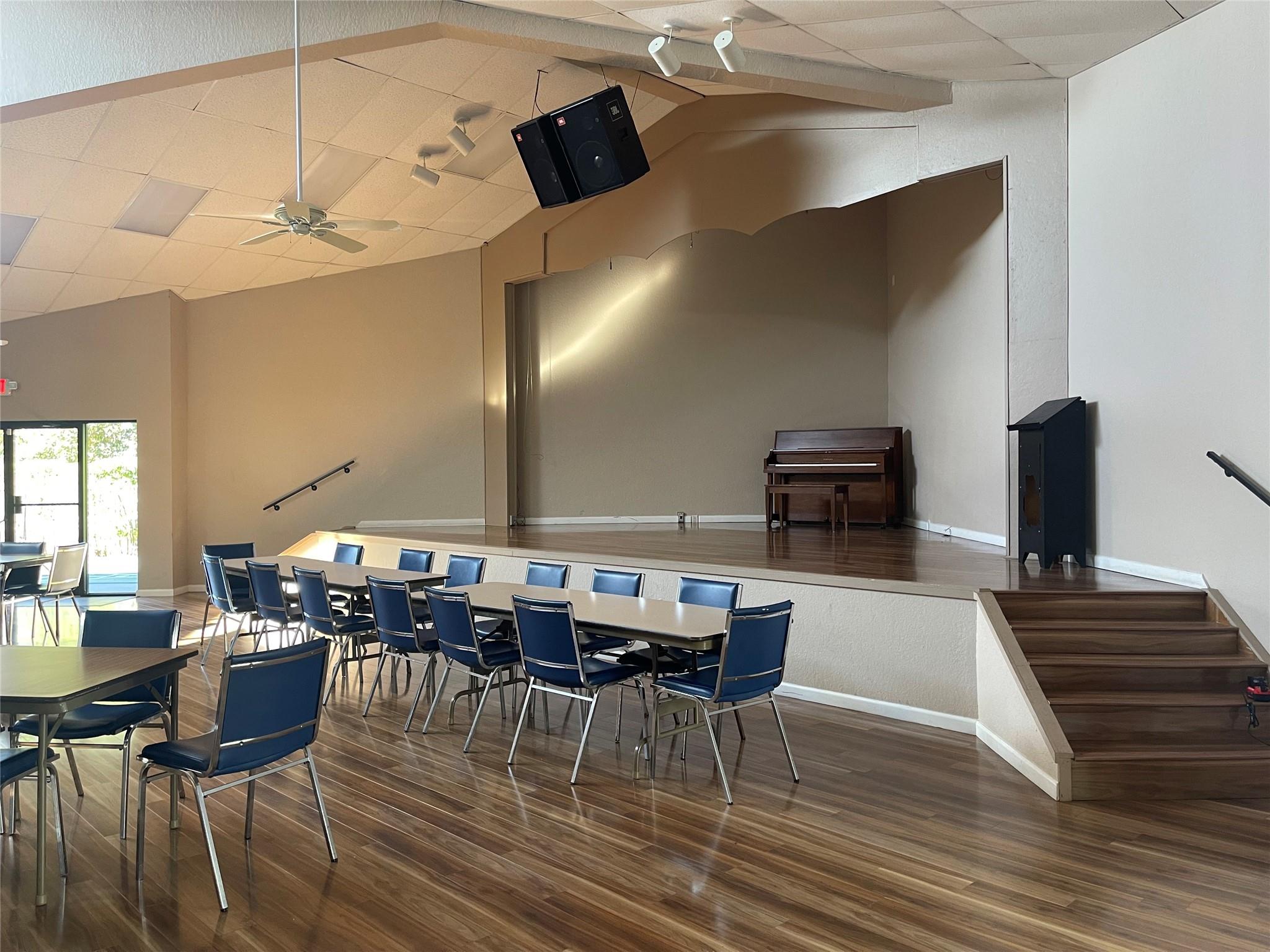 Sands Point - Residential