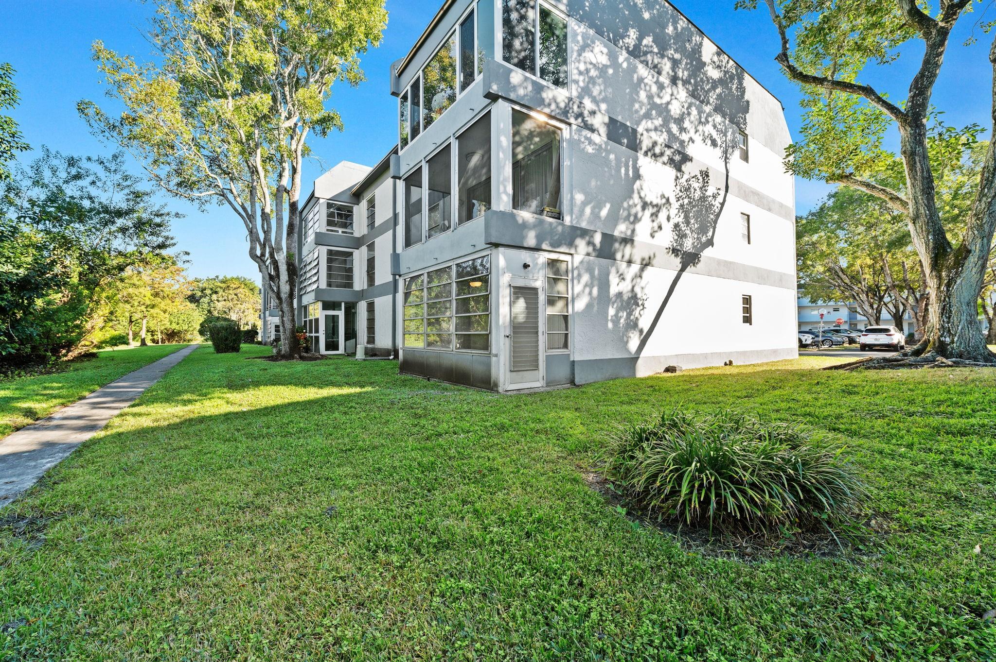 Sands Point - Residential