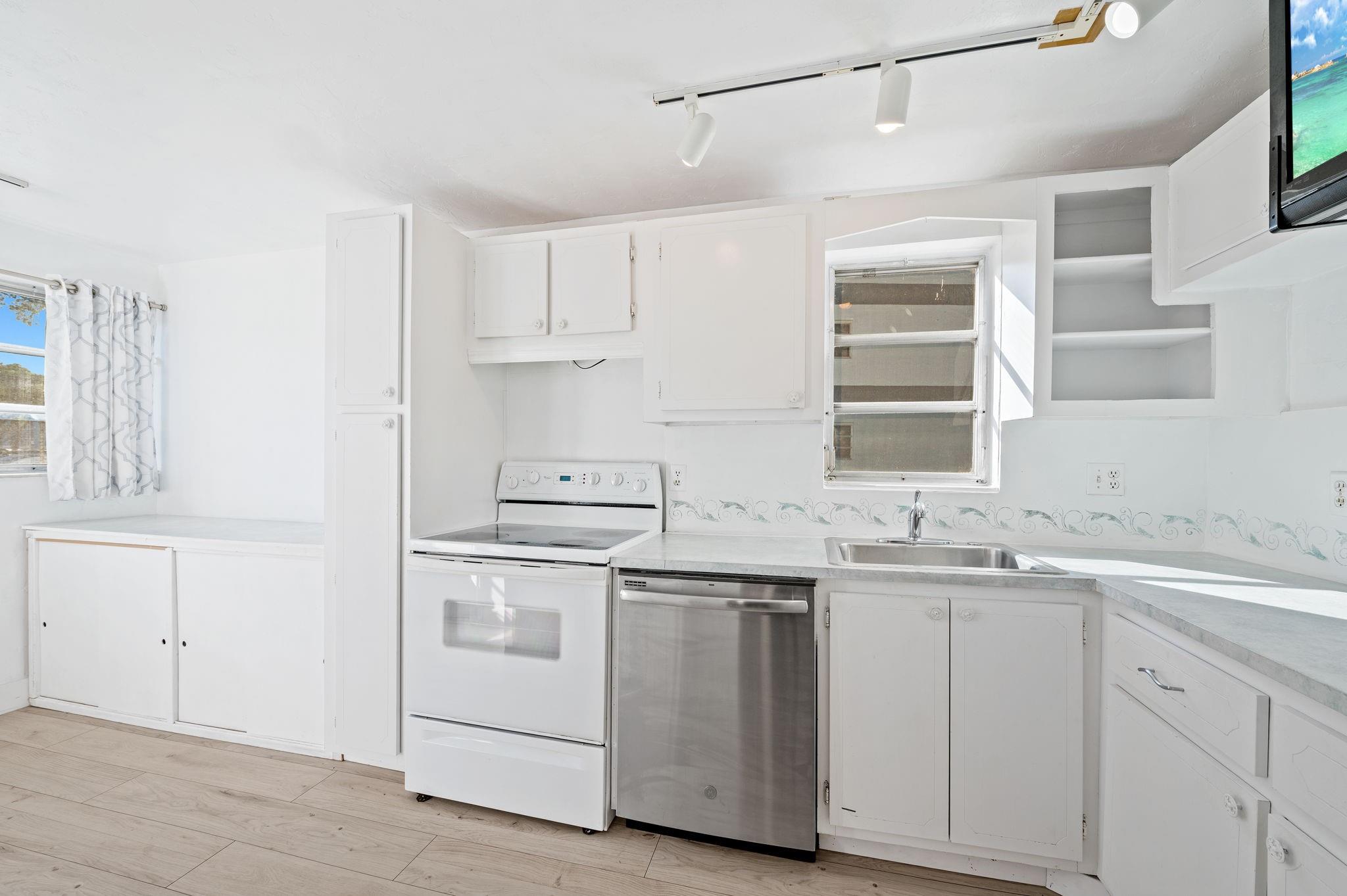 Sands Point - Residential