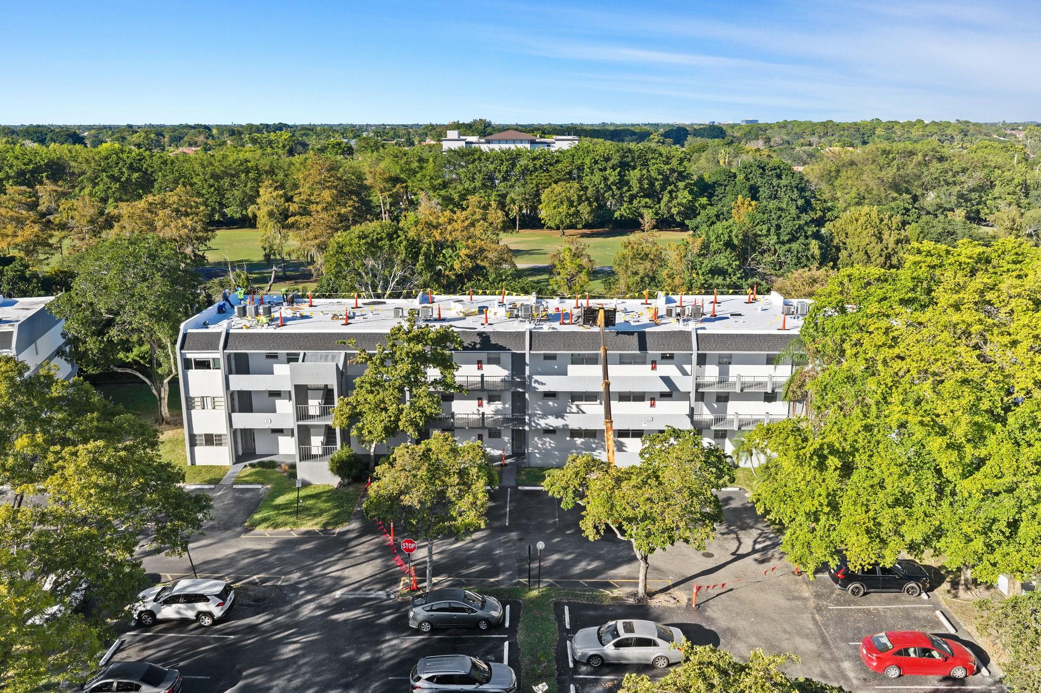 8341 Sands Point Blvd B101, Fort Lauderdale, FL, 33321/$139,900 2 8341 Sands Point Blvd B101