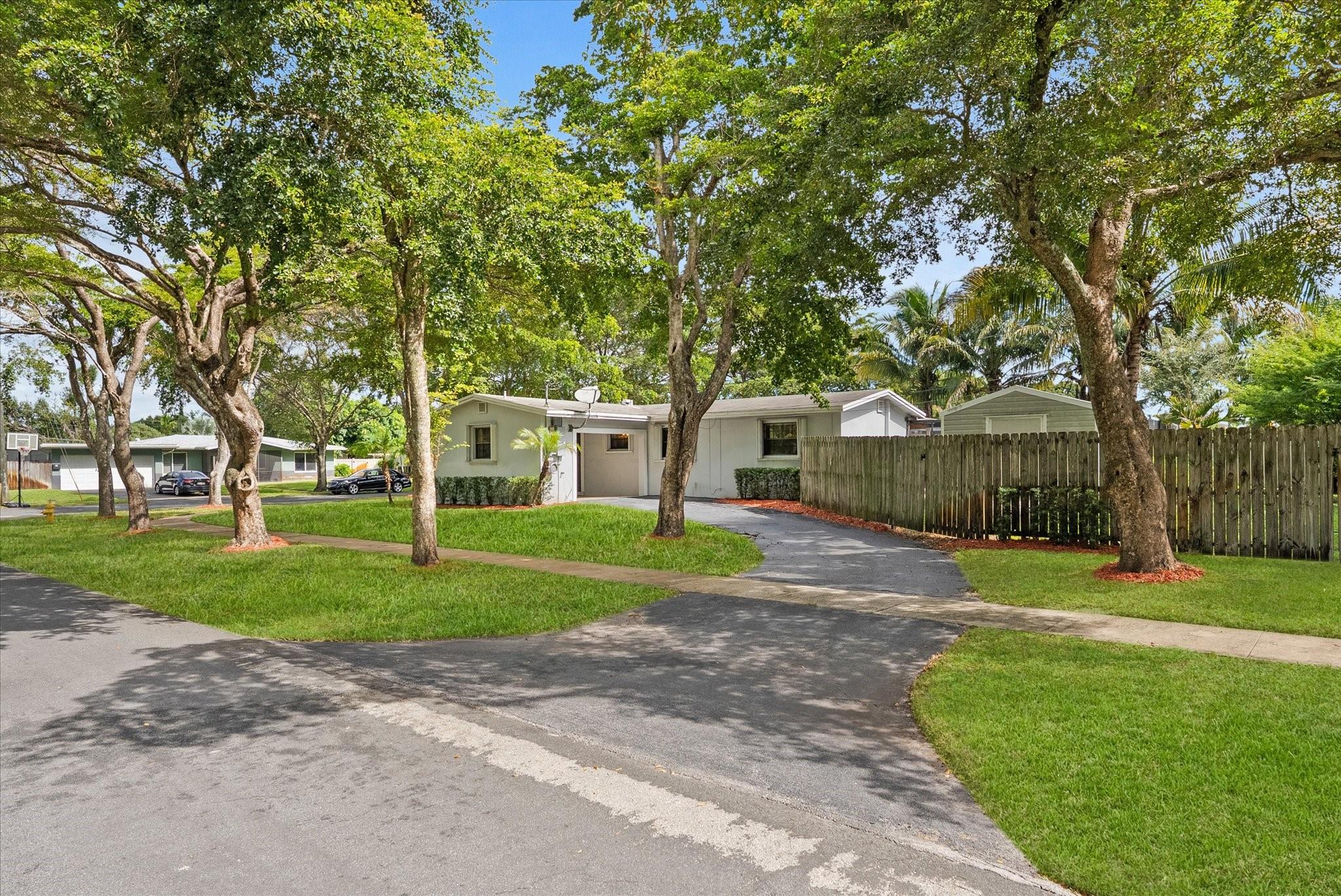 PLANTATION PARK 2ND ADD - Residential