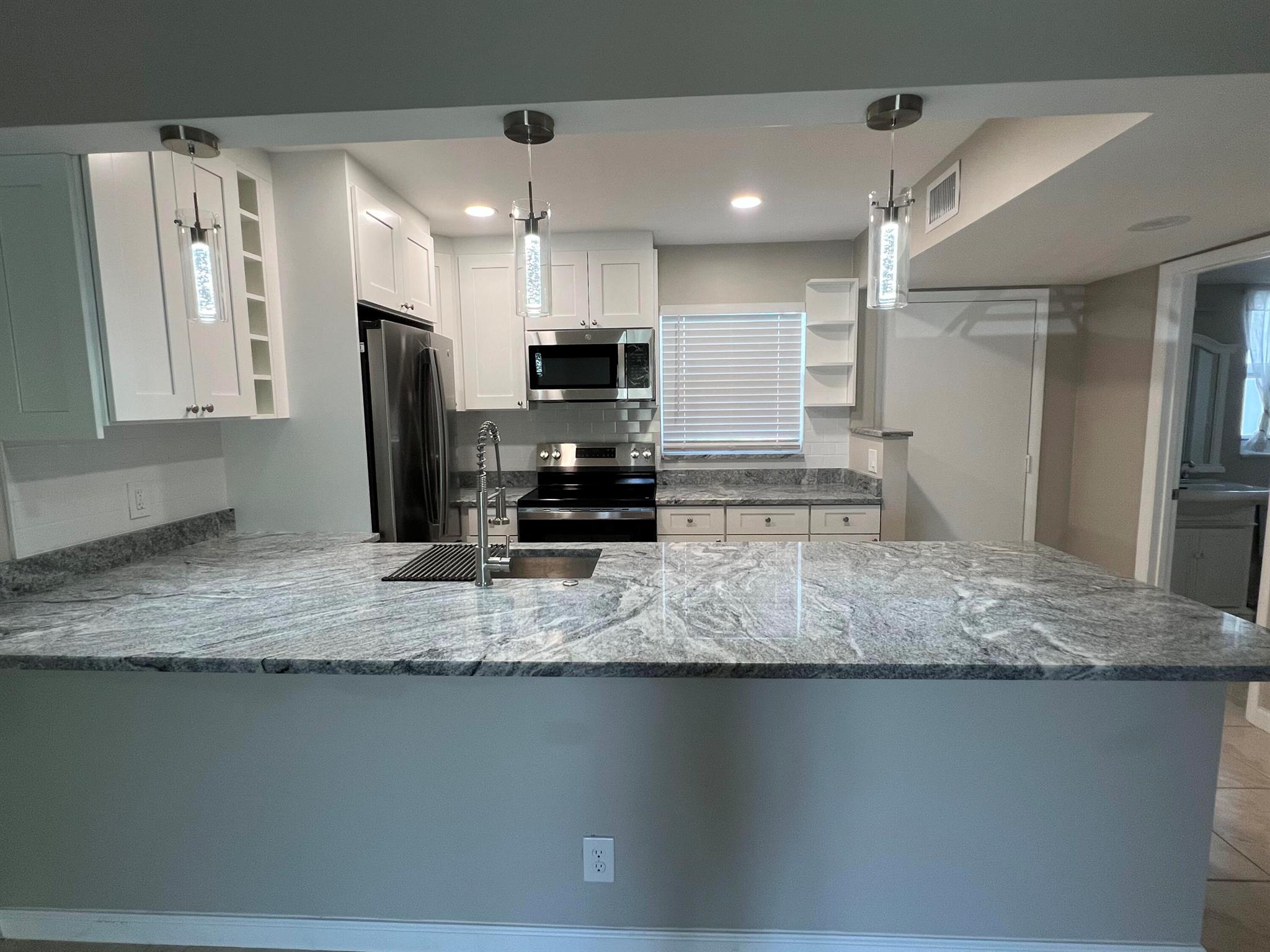 VILLAGE ROYALE ON THE GRE - Residential