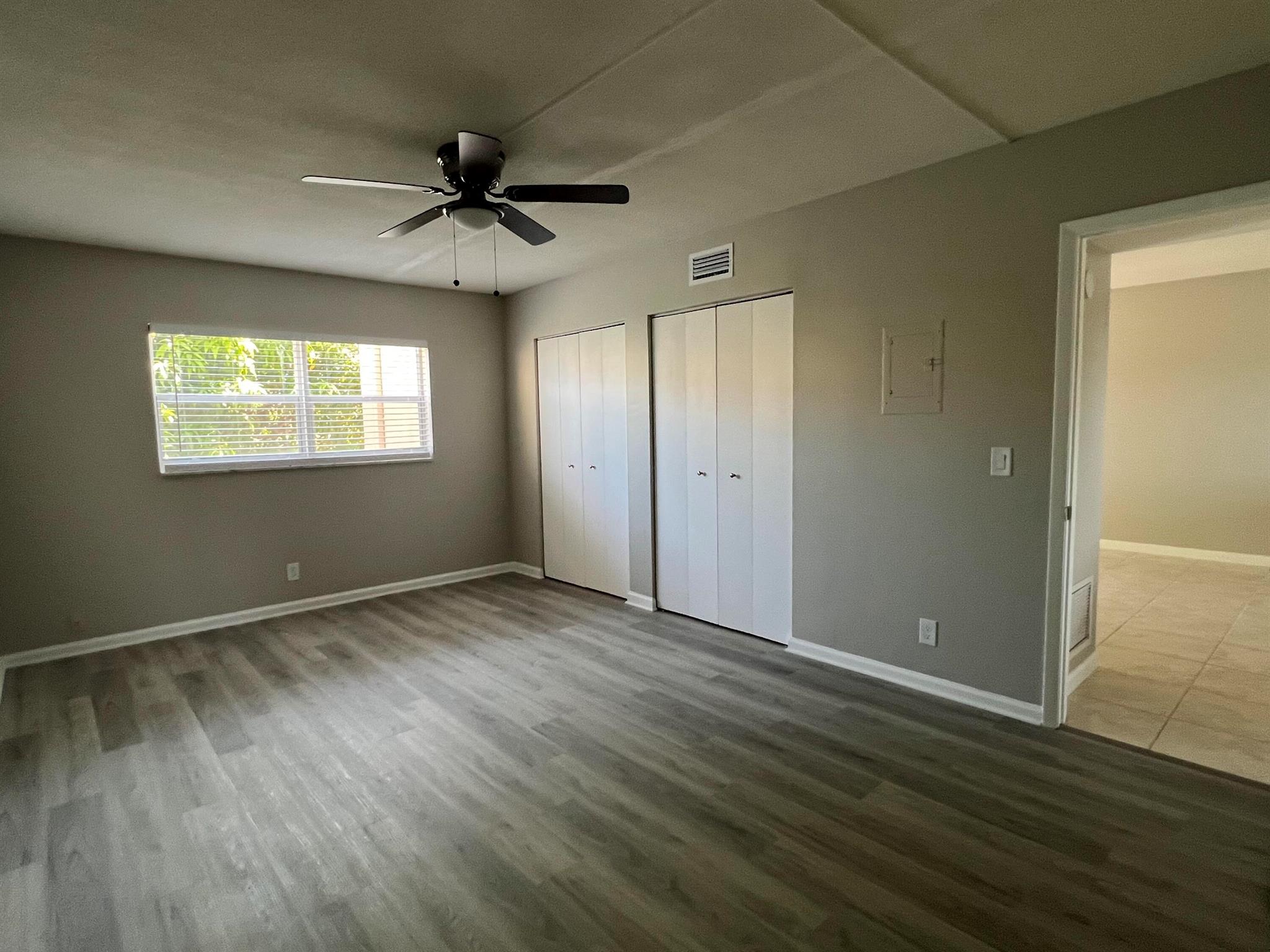 VILLAGE ROYALE ON THE GRE - Residential