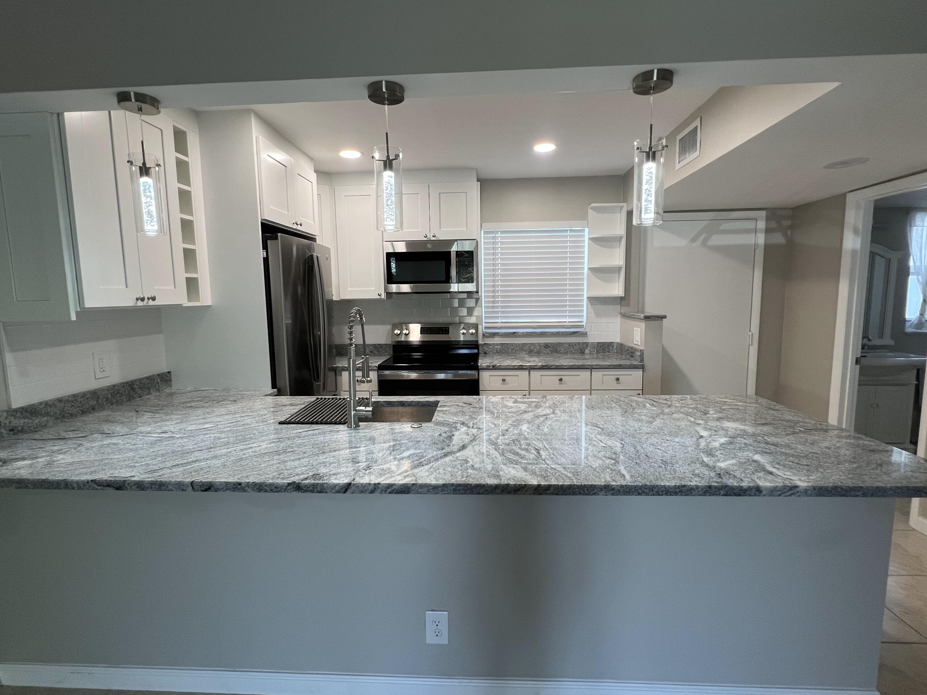 VILLAGE ROYALE ON THE GRE - Residential