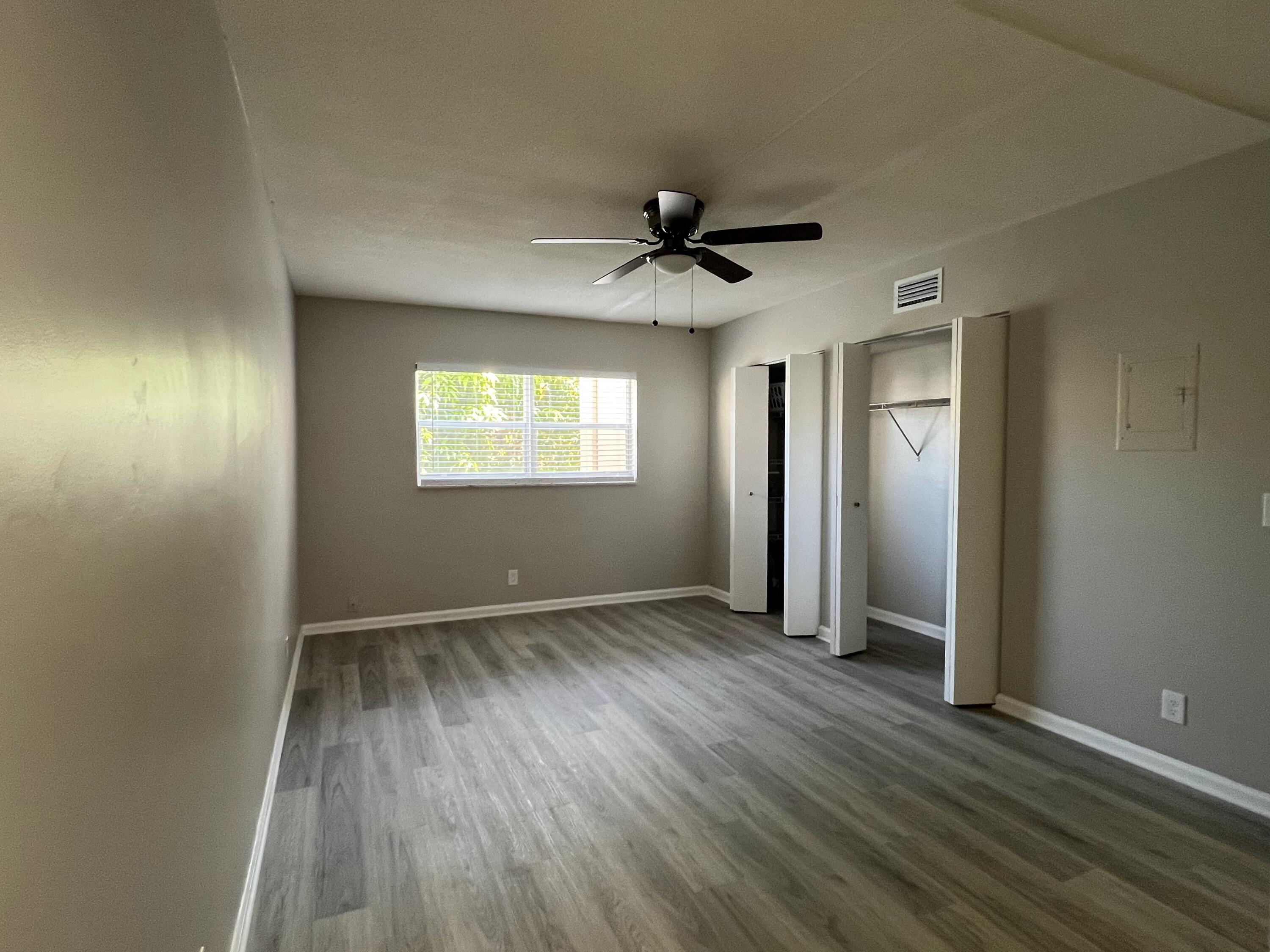 VILLAGE ROYALE ON THE GRE - Residential