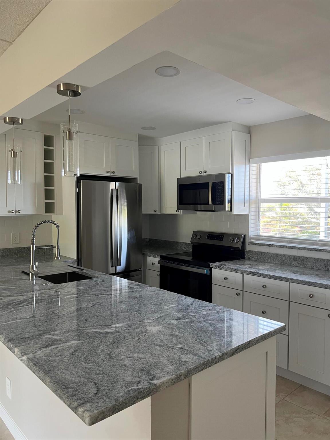 VILLAGE ROYALE ON THE GRE - Residential