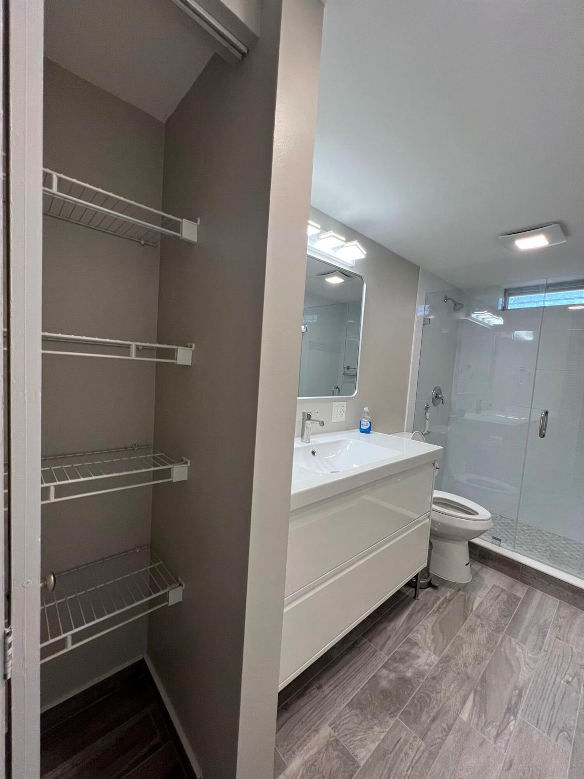 VILLAGE ROYALE ON THE GRE - Residential