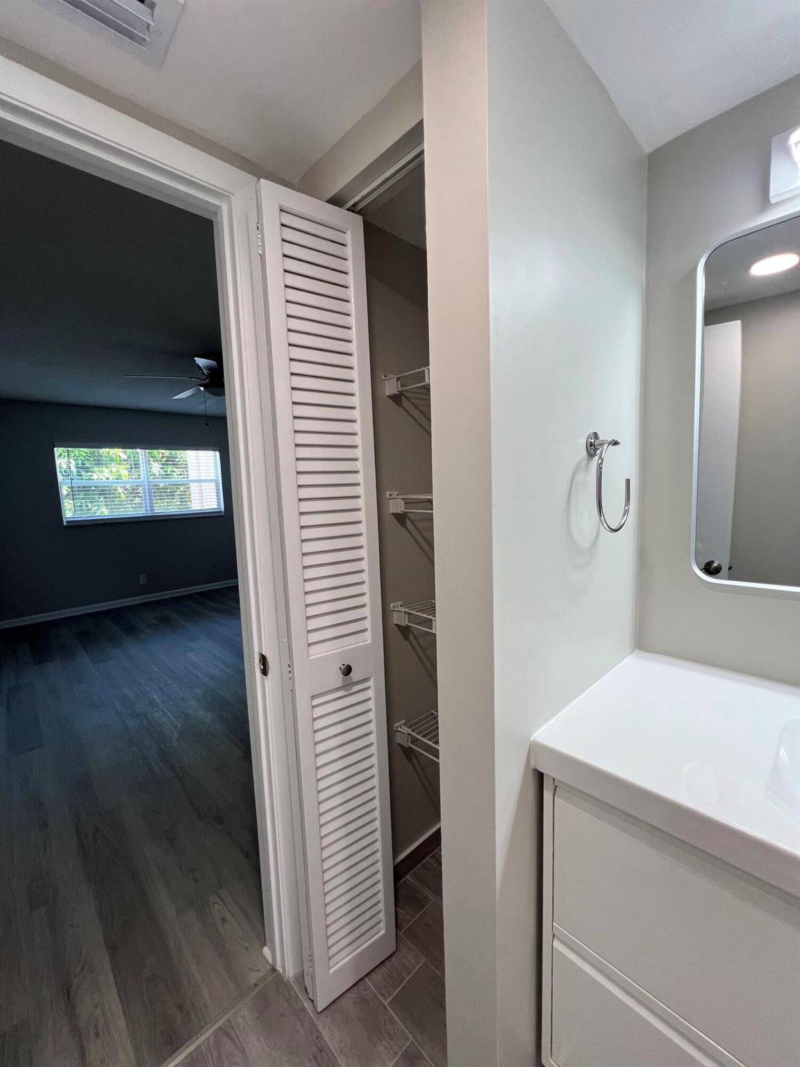 VILLAGE ROYALE ON THE GRE - Residential