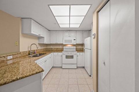 Tiny photo for 1100 S Crestwood Ct Court S #1109, Royal Palm Beach, FL 33411 (MLS # B26037239)