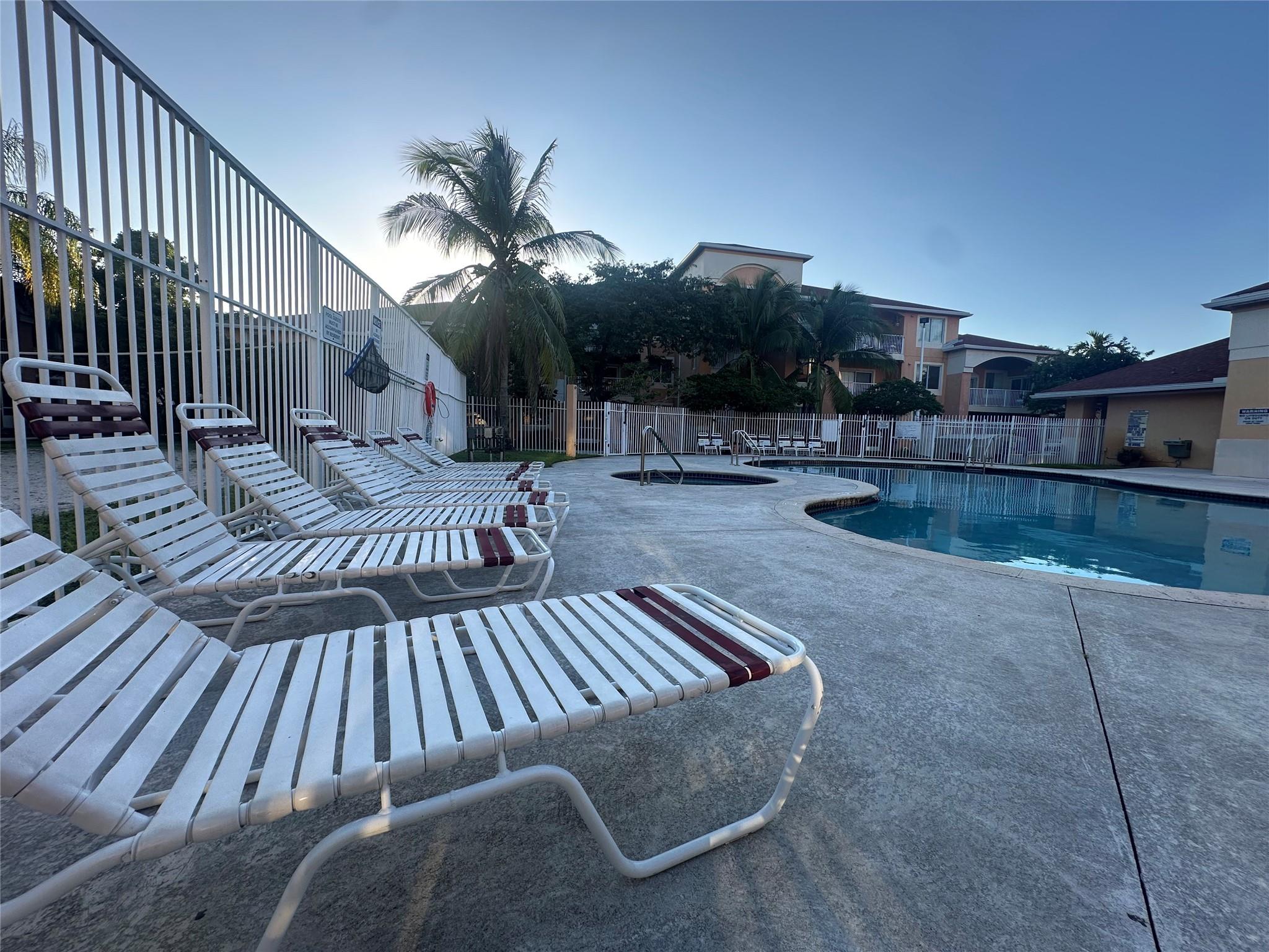 Courtyards At Davie Condo - Residential Lease