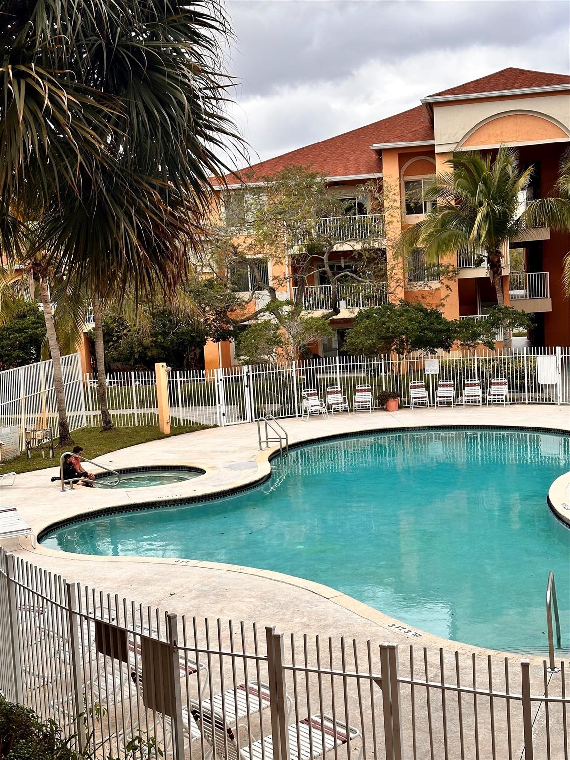 Courtyards At Davie Condo - Residential Lease