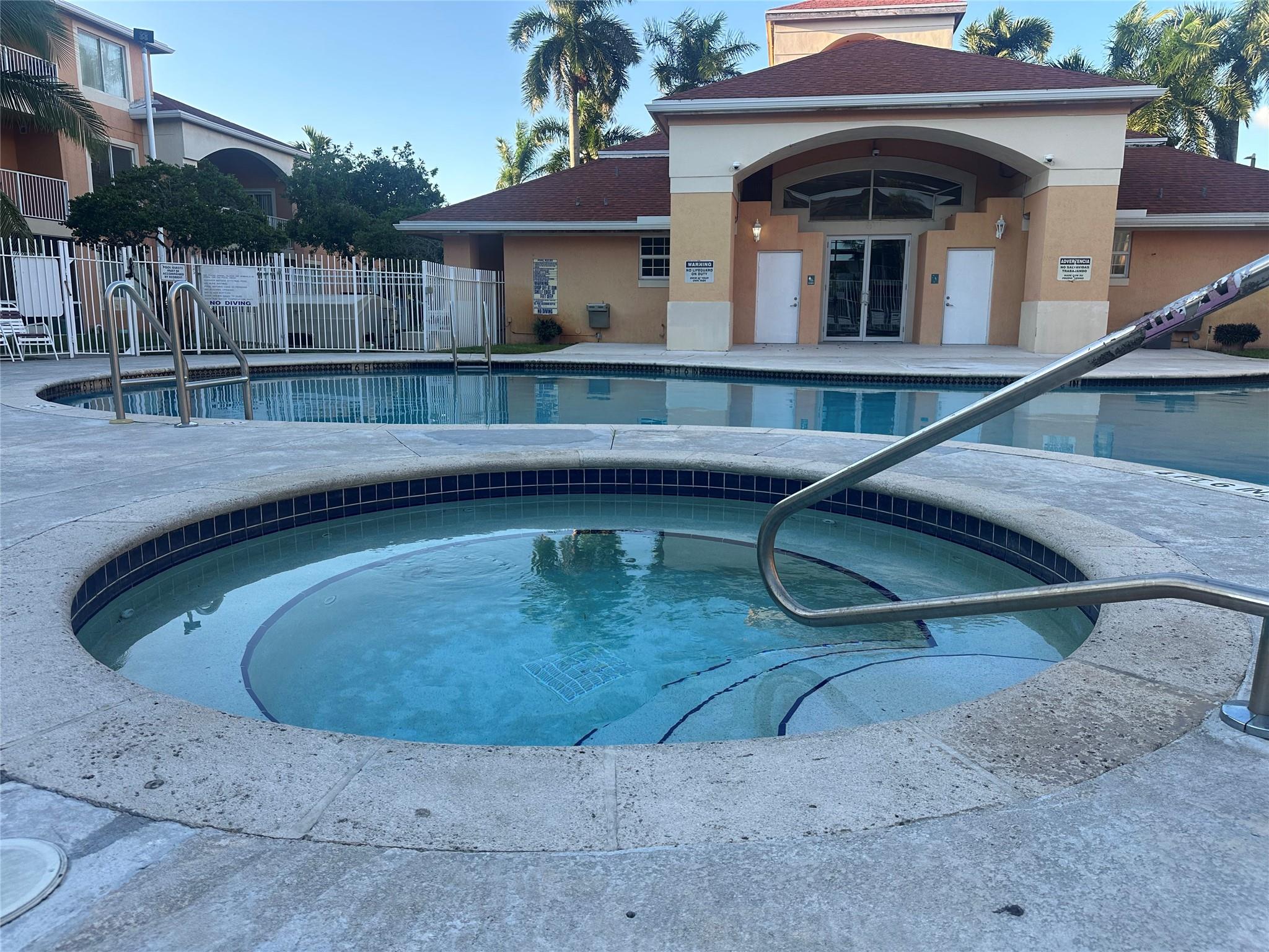 Courtyards At Davie Condo - Residential Lease