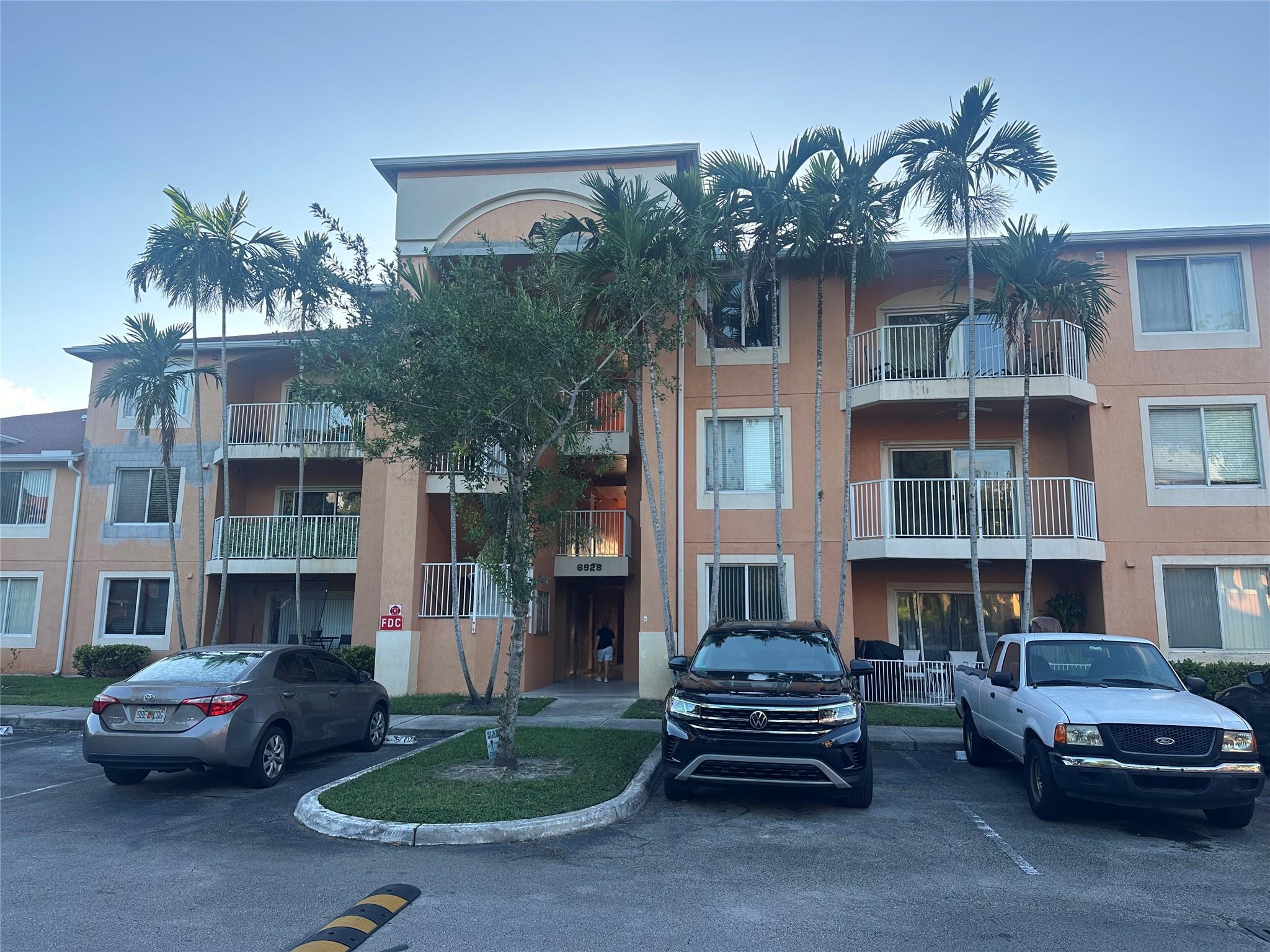 Courtyards At Davie Condo - Residential Lease