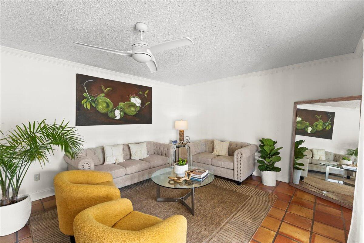 PALM BEACH NATL GOLF AND COUNTRY CLUB ESTATES 1 - Residential