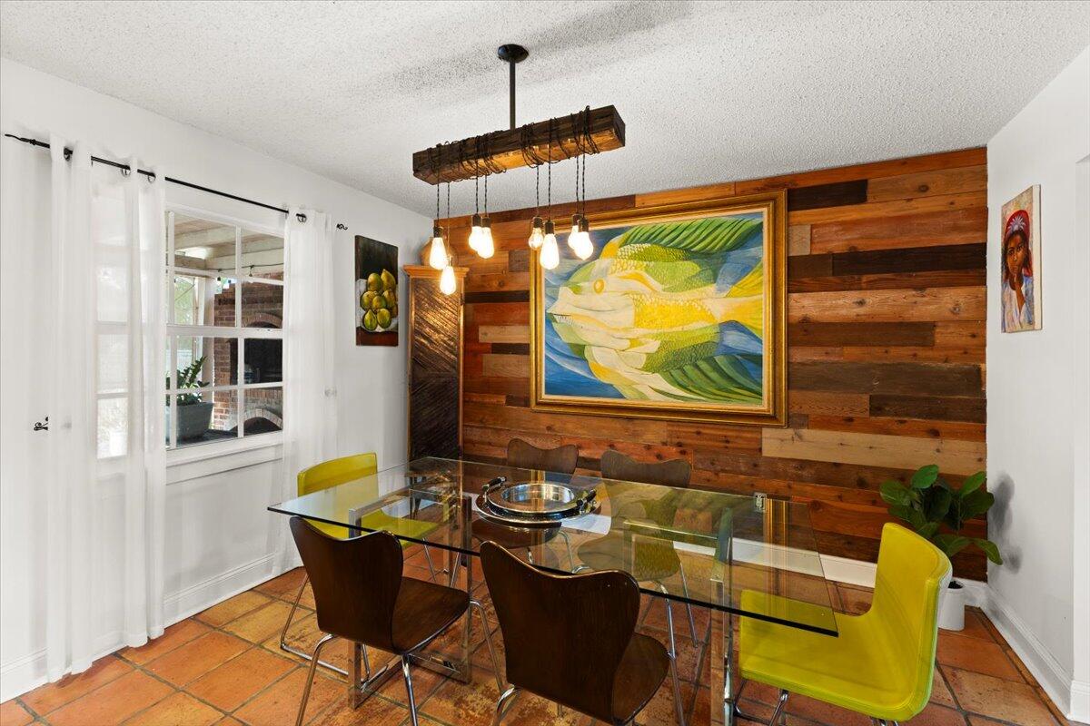 PALM BEACH NATL GOLF AND COUNTRY CLUB ESTATES 1 - Residential