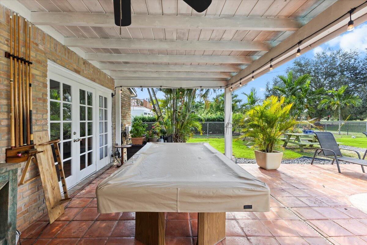 PALM BEACH NATL GOLF AND COUNTRY CLUB ESTATES 1 - Residential