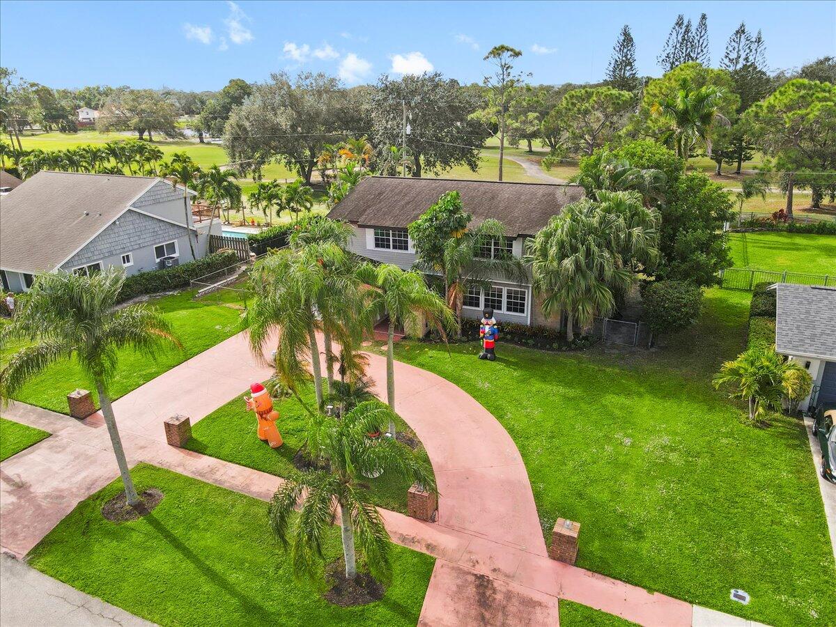 PALM BEACH NATL GOLF AND COUNTRY CLUB ESTATES 1 - Residential