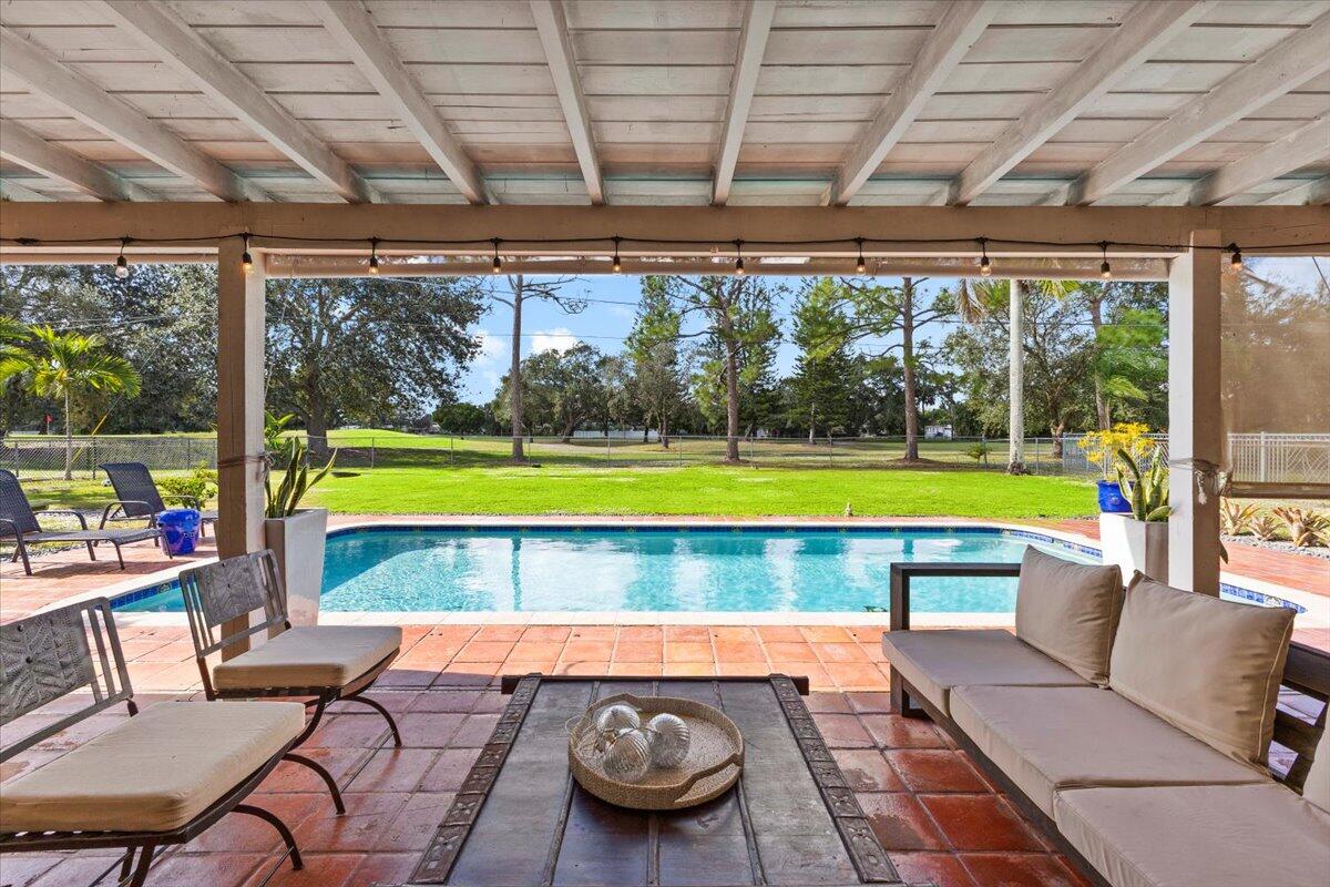 PALM BEACH NATL GOLF AND COUNTRY CLUB ESTATES 1 - Residential